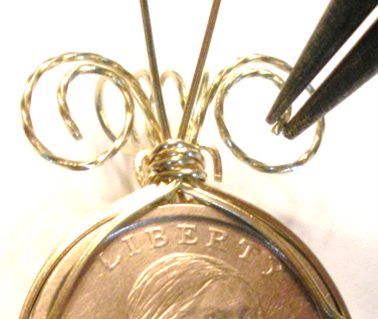 Judy Larson's Wire Wrap a Coin - , Classic Wire Jewelry, Wire Wrapping, Wrapping, Wire Wrapping Jewelry, Pull the spirals together and slightly down over the top edge of the coin